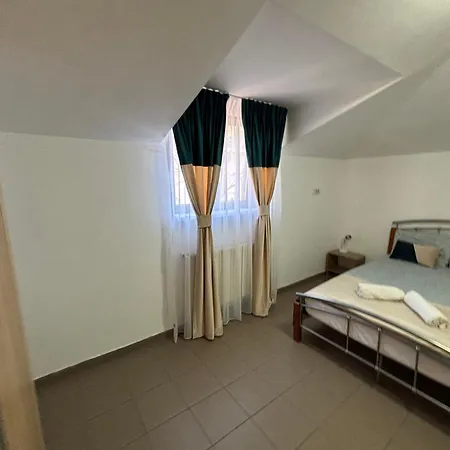 Inn Piata Uniri Cozy 2*