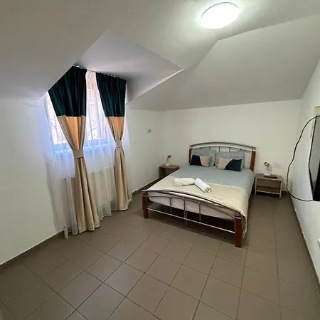 Piata Uniri Cozy 2*