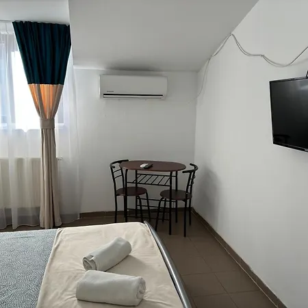 Мініготель Piata Uniri Cozy 3*