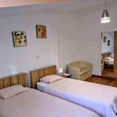 Herberg Piata Uniri Cozy