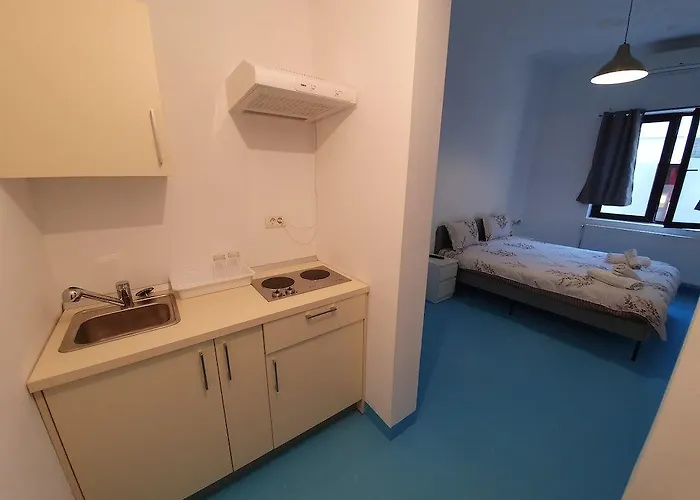 Мініготель Piata Uniri Cozy 3*