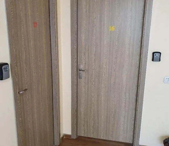 Piata Uniri Cozy 3* Бухарест