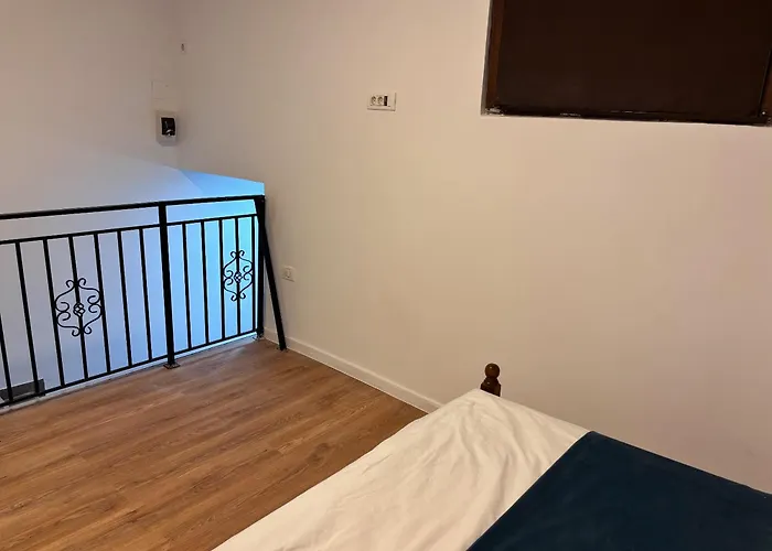 Piata Uniri Cozy 宾馆