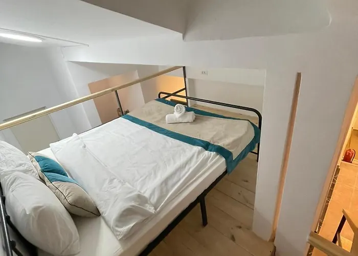 Piata Uniri Cozy 3*