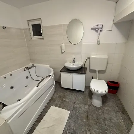 Piata Uniri Cozy 3*