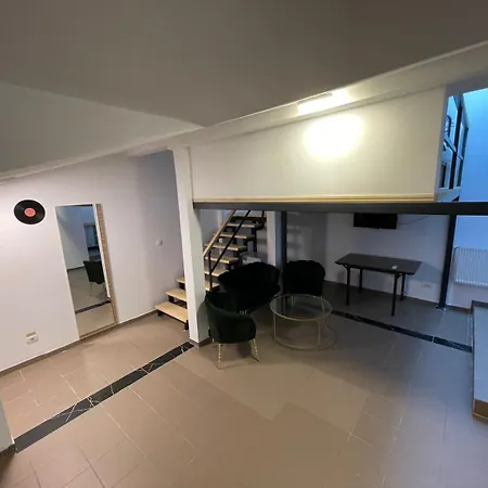 Piata Uniri Cozy בוקרשט