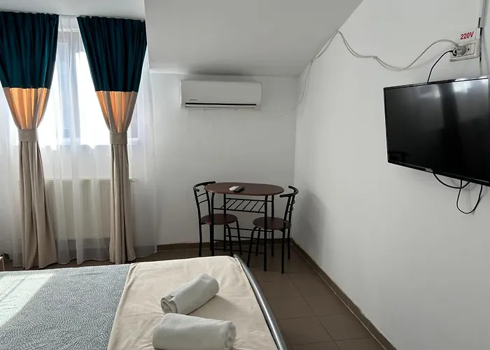 אורחן Piata Uniri Cozy 3*